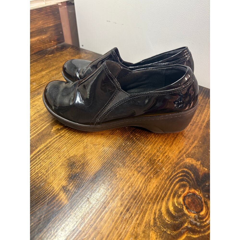 Clarks Black Patent Shoes Size 7.5
